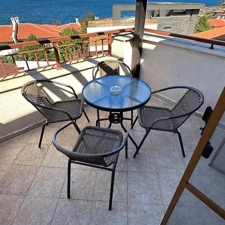 Paradise View 아파트 *